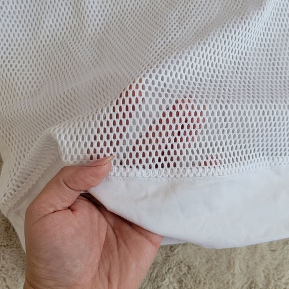 Zobha Hooded Tee - Picture 2 of 6